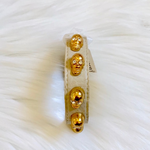 Bansri Skull Dagger Cream Faux Leather Bracelet - Picture 7 of 8